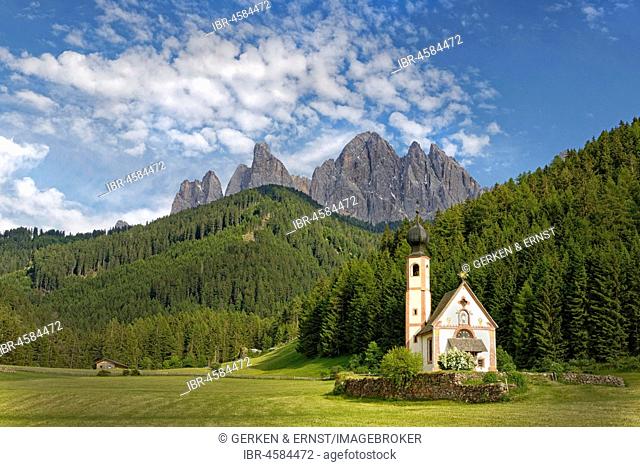 Church St. Johann in Ranui with Odle Group mountain range, Villnöß valley, Alto Adige, Italy