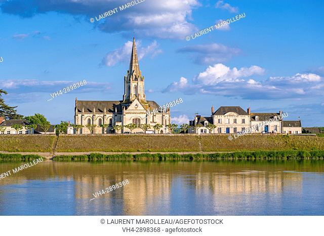 Sainte-Marie-Madeleine church and Loire River banks at Bréhémont Village. Indre-et-Loire Department, Centre-Val de Loire Region, Loire valley, France, Europe