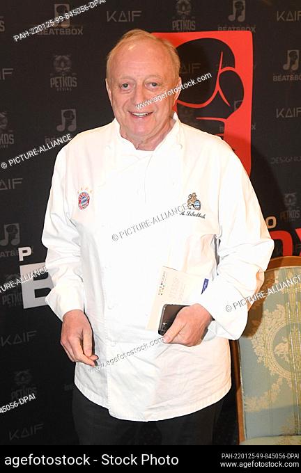 25 January 2022, Bavaria, Munich: Chef Alfons Schuhbeck at a press conference in Schubeck's Südtiroler Stuben. At the event
