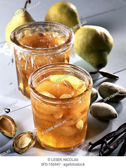 Pear jam with vanilla and fresh almonds