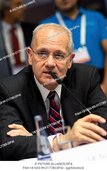 03 October 2018, Bremen: Jean-Yves le Gall, President of the International Astonautical Federation (IAF), speaks at the press conference on the landing of the...