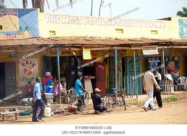 Busy street scene in Busia, Uganda, bordertown between Uganda and Kenya. (Photo by: Wayne Hutchinson/Farm Images/UIG)
