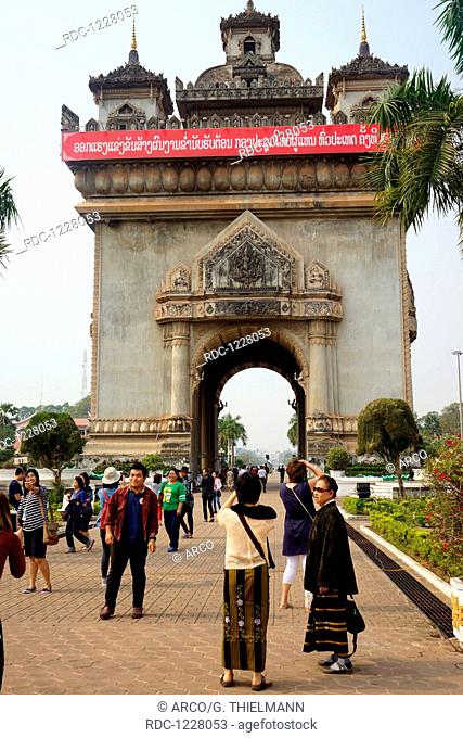 Patuxai, Patuxay , Victory Gate, Gate of Triumph, Anosavari Monument, Monument des Morts, Vientiane, Laos, Asia