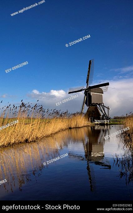 The Broekmolen is a windmill near Streefkerk in the Dutch region Alblasserwaard