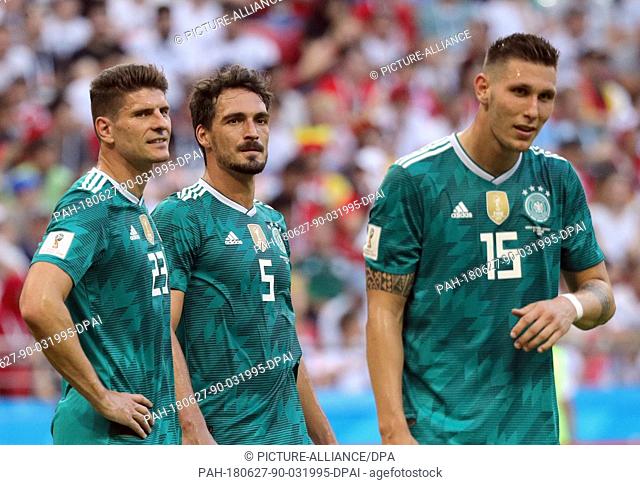 27 June 2018, Russia, Kazan: Soccer, FIFA World Cup, group F preliminary, Germany vs South Korea at the Kazan-Arena. Germany's Mario Gomez (l-r)