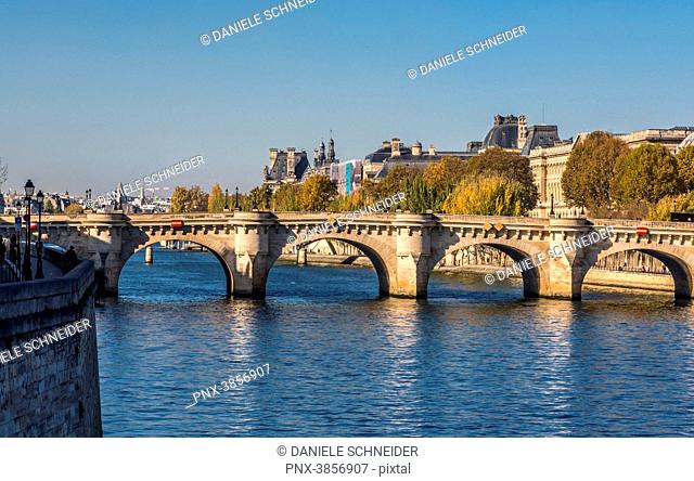 France, Paris, 2nd arrondissement, Pont Neuf on the Seine river and Quai du Louvre
