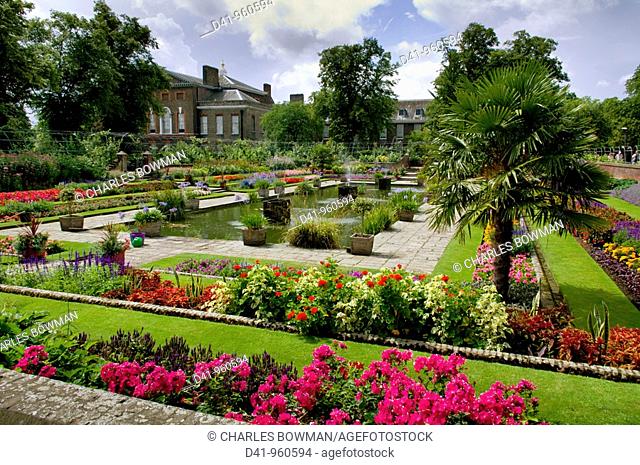 Europe, UK, england, London, Kensington Palace sunken garden