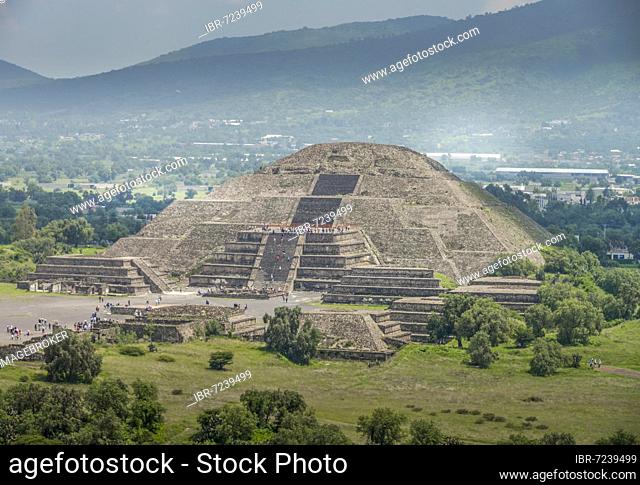 Pyramid of the Moon Piramide de la Luna, ruined city of Teotihuacan, Mexico, Central America