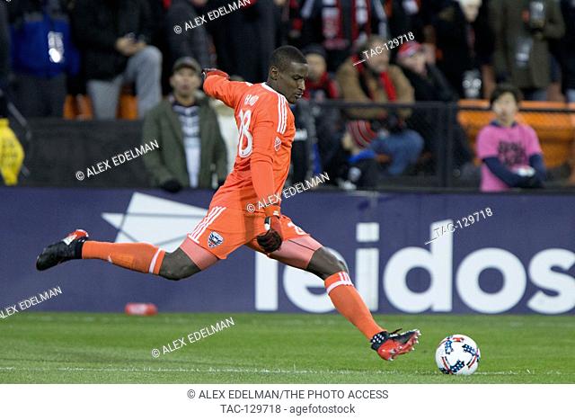 D.C. United goalkeeper Bill Hamid (28) takes a goal kick during D.C. United's home opener against Sporting Kansas City which finished 0-0 at RFK Stadium in...