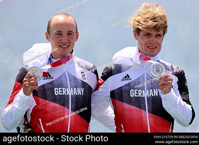 29 July 2021, Japan, Tokio: Rowing: Olympics, Lgw. double sculls, men, final in Sea Forest Waterway. Jonathan Rommelmann and Jason Osborne (r) from Germany with...