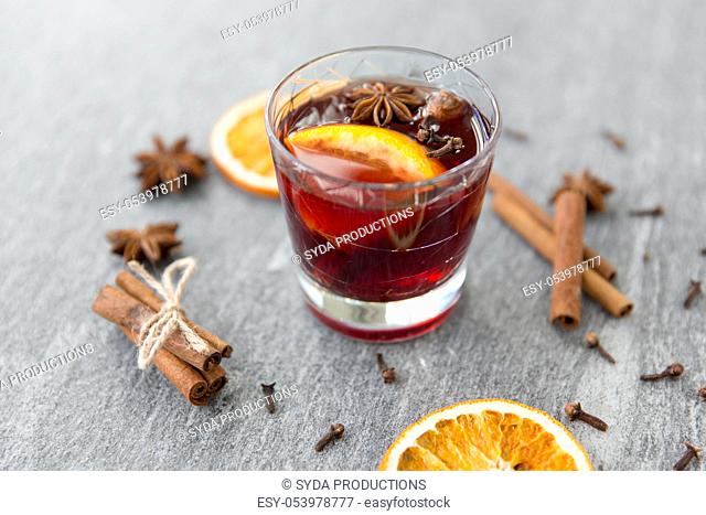 hot mulled wine, orange slices, raisins and spices