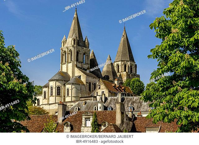 Collegiate church Saint-Ours, Loches, Indre-et-Loire department, Centre-Val de Loire, France, Europe
