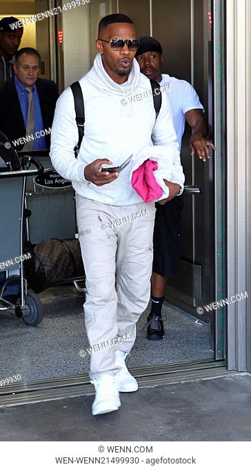 Jamie Foxx arrives at Los Angeles International (LAX) airport Featuring: Jamie Foxx Where: Los Angeles, California, United States When: 27 Jun 2014 Credit: WENN