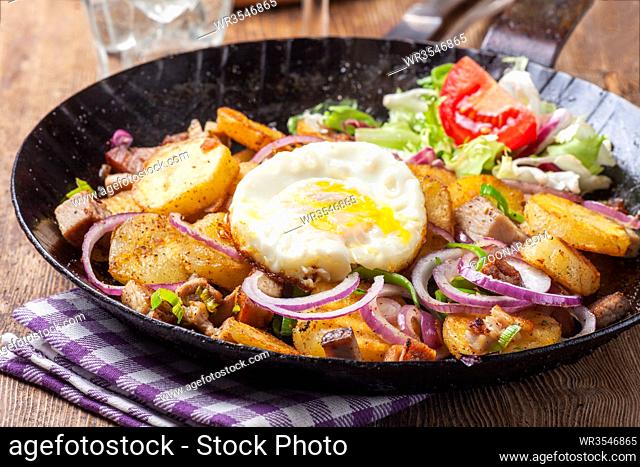 Tiroler Groestl mit einem Ei