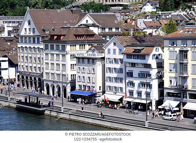 Zurich (Switzerland): view of the houses in the city’s center, by the Limmat River