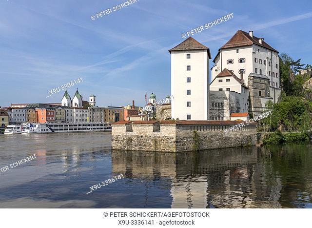 Veste Niederhaus castle at the confluence of the Iltz and Danube River, Passau, Lower Bavaria, Bavaria, Germany