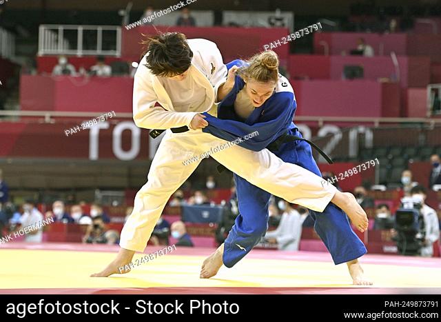 Giovanna SCOCCIMARRO (GER) in the last sixteen versus Chizuru ARAI (JPN). Judo, women, women -70 kg, elimination round on July 28th, 2021, Nippon Budokan