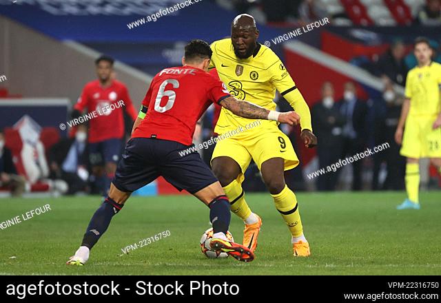 Lille's Jose Fonte and Chelsea's Romelu Lukaku fight for the ball during the return leg of the a UEFA Champions League 1/8 finals match between French soccer...