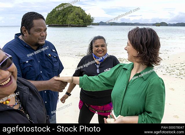 Annalena Baerbock (Alliance 90/The Greens), Federal Foreign Minister, visits the island state of Palau. Here on Ngkesill Island ( Rock Island )