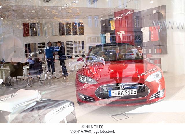 A Tesla Automobile is seen in the Window of the Tesla shop in Frankffurt at the Main - 30/10/2013