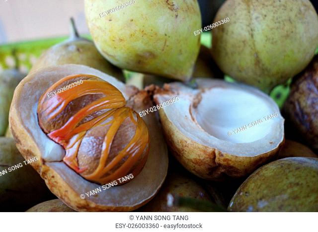 The hard brown seed from the nutmeg tree (a tropical evergreen) has a warm, spicy sweet flavor
