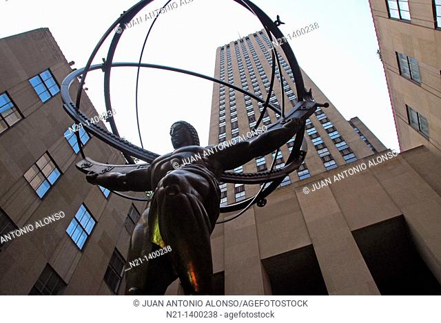 Atlas Statue in front of the International Building. Rockefeller Center. Midtown East, Manhattan, New York, New York. USA