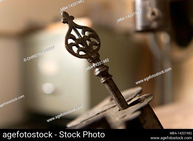old key, workshop, vintage, lock