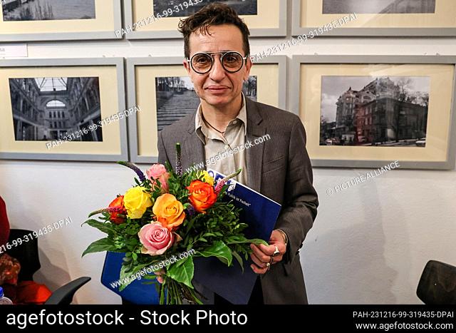 16 December 2023, Bremen: Masha Gessen, publicist from the USA, stands in event room F61 after receiving the Hannah Arendt Prize