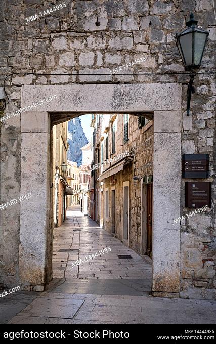 The eastern city gate to the old town of Omis, Split-Dalmatia County, Dalmatia, Croatia, Europe