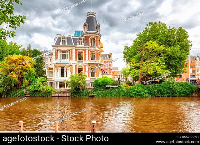 An image of a beautiful house in Amsterdam
