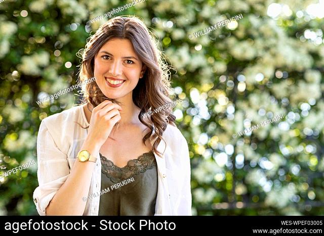 Portrait of smiling woman outdoors