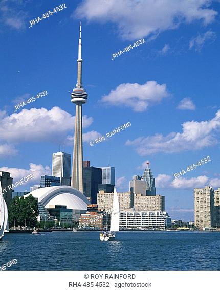The C.N.Tower and the Toronto skyline, Ontario, Canada, North America