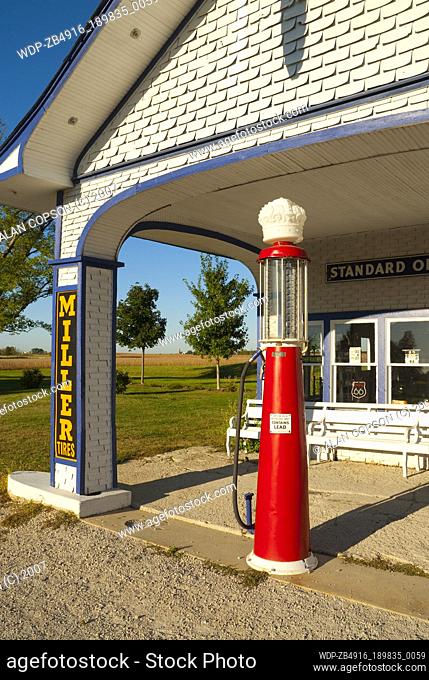 USA Illinois Route 66 Odell 1932 Standard Oil Gas Station