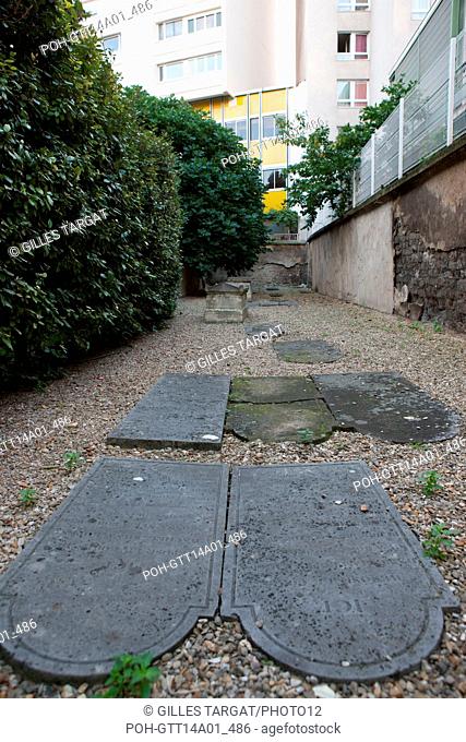 Paris, 44 rue de Flandre, Jewish Portuguese cemetery, property of the Israelite Central Consistory of France Photo Gilles Targat