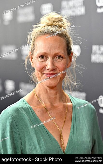 27 June 2022, Bavaria, Munich: Actress Anna Schudt at the photocall for the premiere of the film ""Laufen"" on the occasion of the Munich Film Festival at the...