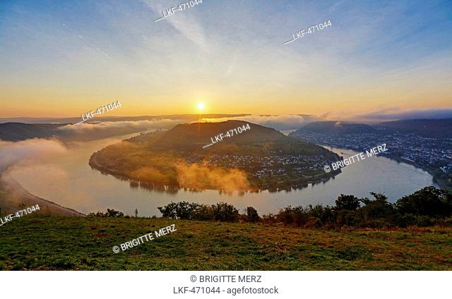 View from the Gedeonseck at the loop of the river Rhine at Boppard, Sunrise, Mittelrhein, Middle Rhine, Rhineland - Palatinate