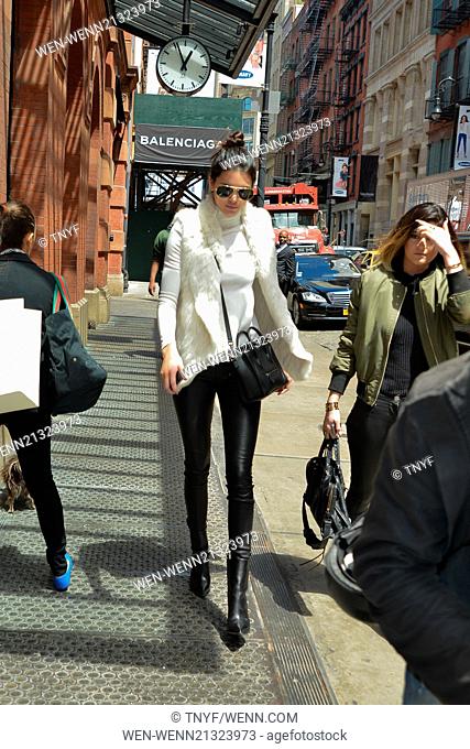 Kylie and Kendall Jenner walking in Soho Featuring: Kylie Jenner, Kendall Jenner Where: Manhattan, New York, United States When: 06 May 2014 Credit: TNYF/WENN