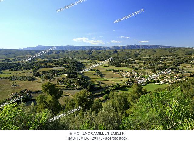 France, Var, Le Castellet, view on the hamlet Le Brûlat, massif of La Sainte Baume in the background