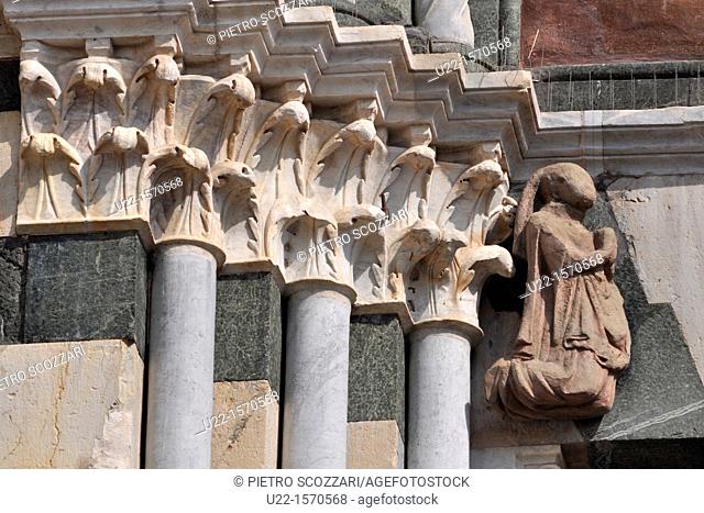 Prato (Italy): detail of the Cathedral of Santo Stefano
