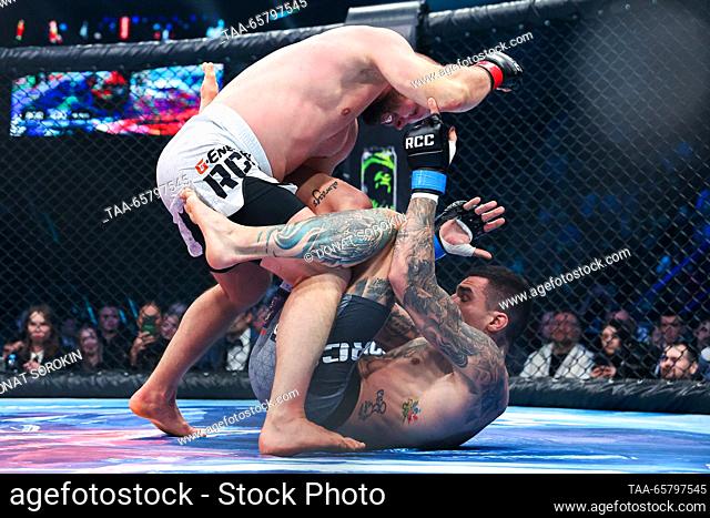 RUSSIA, YEKATERINBURG - DECEMBER 15, 2023: Alexander Shlemenko (L) of Russia and Aleksandar Ilic of Serbia fight in their middleweight bout at the RCC 17...