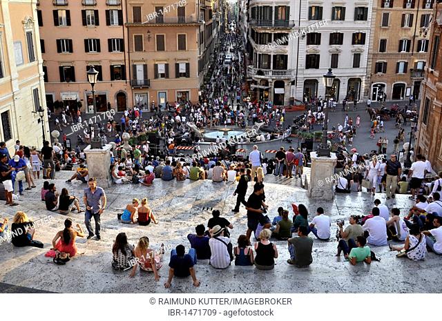 Via dei Condotti, Fontana La Barcaccia fountain, Spanish Steps, Piazza di Spagna square, Rome, Lazio, Italy, Europe