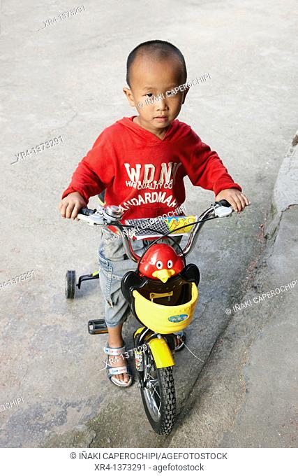 Street children, Shiqiao, Guizhou, China