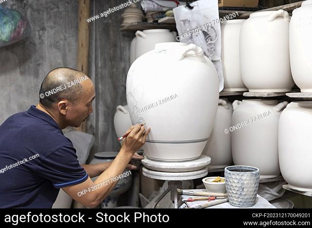 small manufactury producing ceramics. (CTK Photo/Ondrej Zaruba)