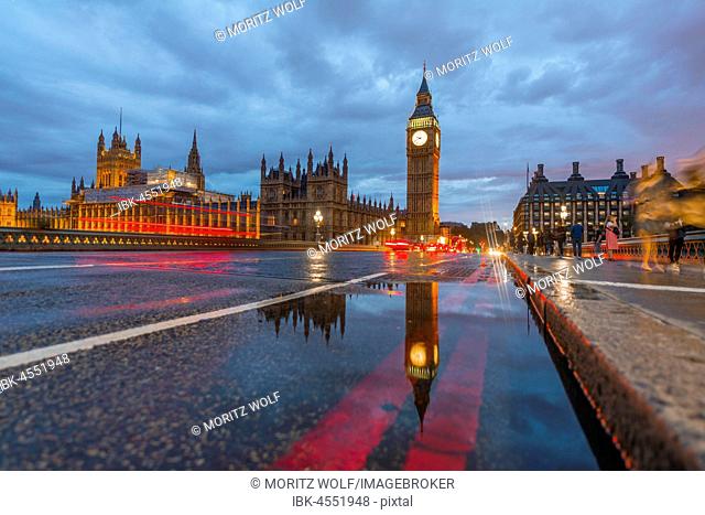 Westminster Bridge, Palace of Westminster, Houses of Parliament with reflection, Big Ben, City of Westminster, London, England, United Kingdom