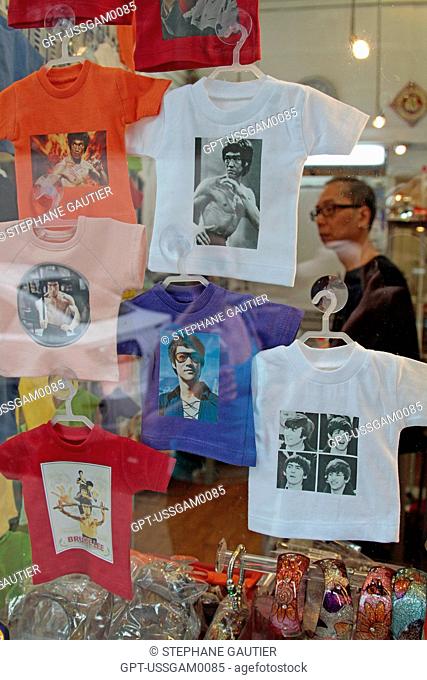 CHILDREN'S T-SHIRTS WITH A PICTURE OF BRUCE LEE, CHINESE-AMERICAN ACTOR, GREAT MARTIAL ARTS MASTER IN 20TH CENTURY CINEMA, CHINATOWN, MANHATTAN, NEW YORK CITY