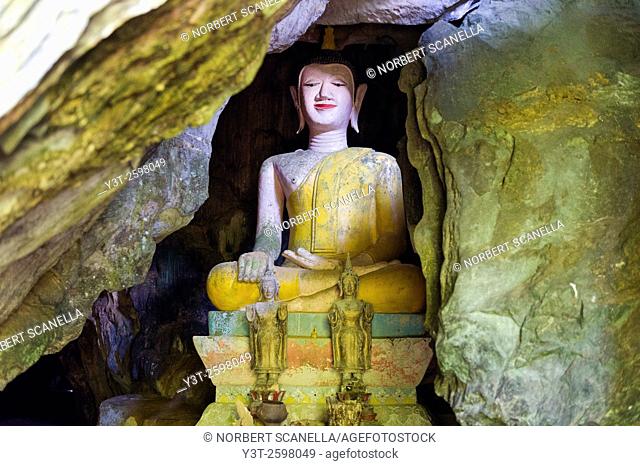 Asia. South-East Asia. Laos. Province of Vang Vieng. Buddha hidden in the Tham Sang Caves