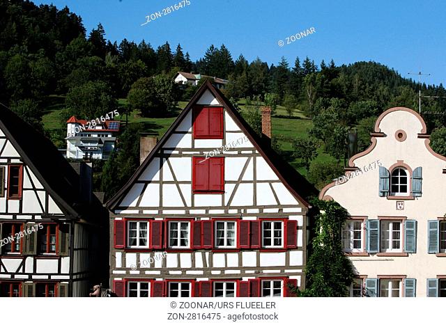 Die Altstadt von Schiltach im mittleren Schwarzwald im Sueden von Deutschland