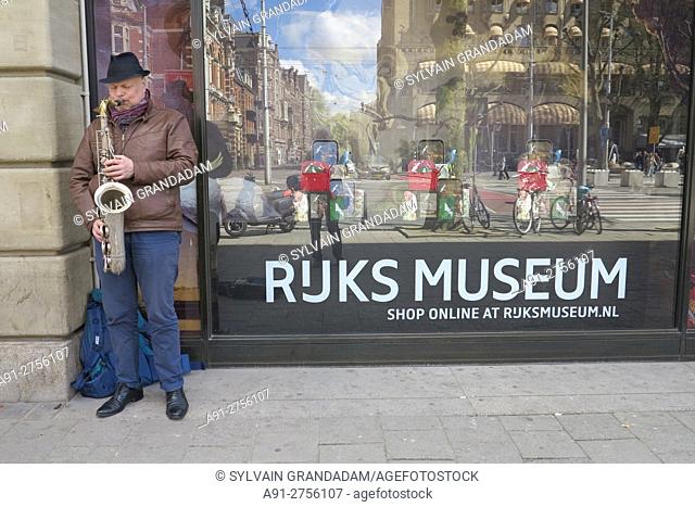 Netherlands, Amsterdam, street musician