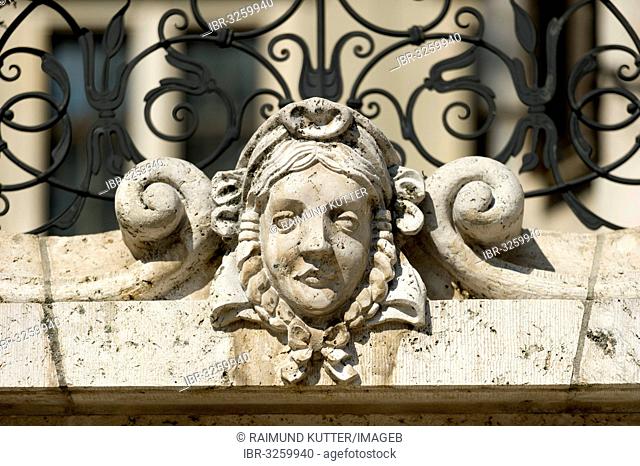 Decorative woman's head, outer wall of the Bavarian National Museum, Bayerisches Nationalmuseum