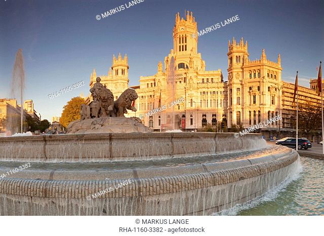 Cibeles Fountain (Fuente de la Cibeles), Architect Ventura Rodriguez, Palacio de Comunicaciones, Plaza de la Cibeles, Madrid, Spain, Europe